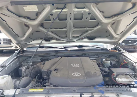 2010 Toyota Tacoma Double Cab Prerunner z USA, uszkodzony, nr VIN 3TMJU4GN5AM093419